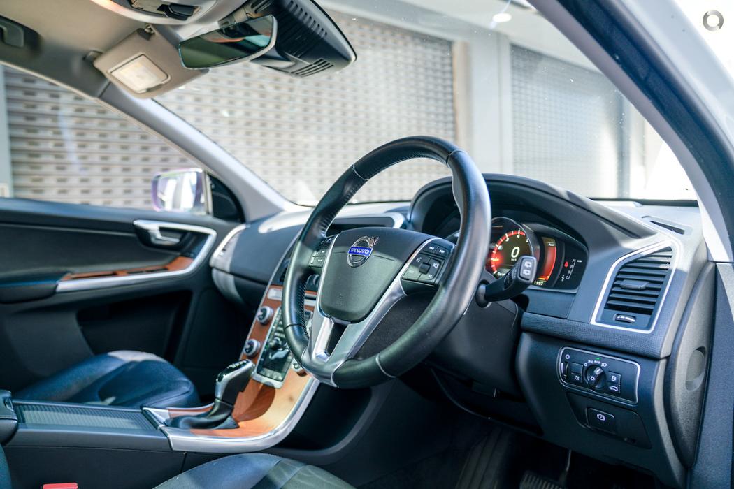 
								2016 Volvo XC60 DZ MY17 T5 Luxury Wagon 5dr Geartronic 8sp AWD 2.0T – #601 full									