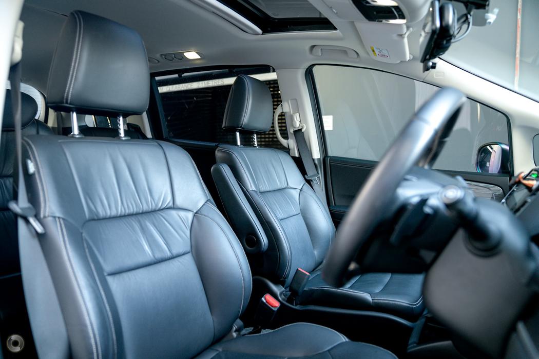 
								2017 Honda Odyssey RC MY17 VTi-L Wagon 7st 5dr CVT 7sp 2.4i – #646 full									