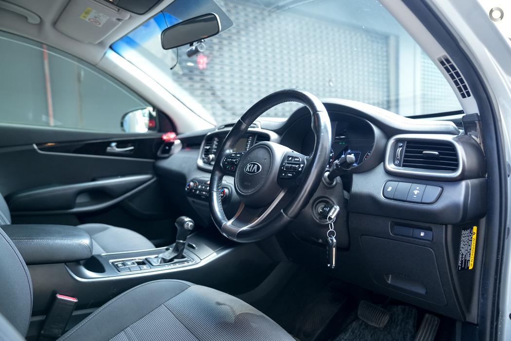 
								2017 Kia Sorento UM MY17 Si Wagon 7st 5dr Spts Auto 6sp 3.3i #632 full									