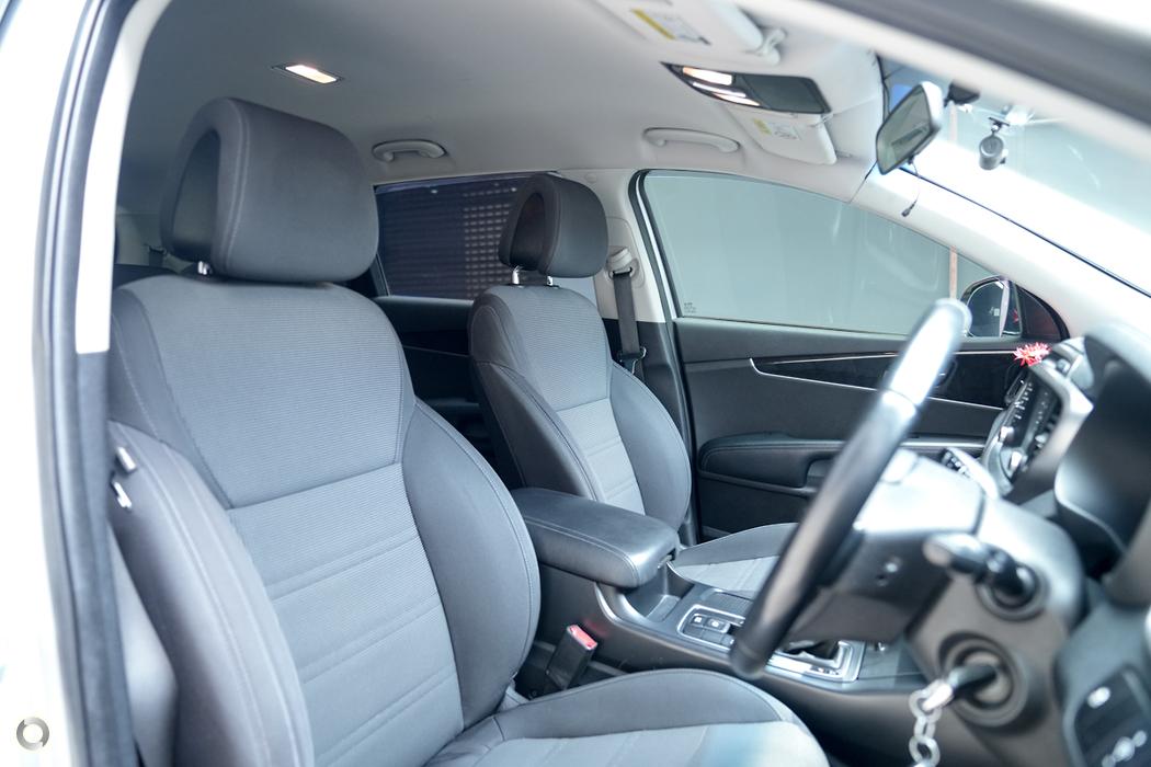 
								2017 Kia Sorento UM MY17 Si Wagon 7st 5dr Spts Auto 6sp 3.3i #632 full									