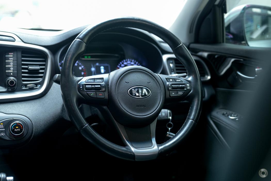 
								2017 Kia Sorento UM MY17 Si Wagon 7st 5dr Spts Auto 6sp 3.3i #632 full									