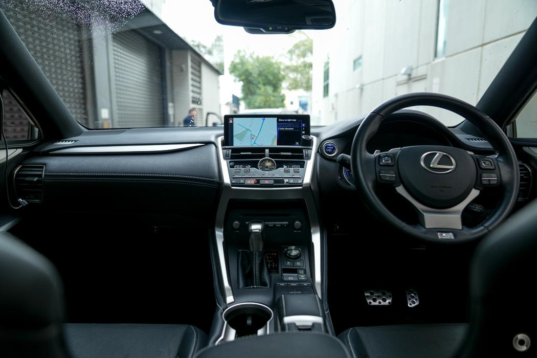 
								2017 Lexus NX AYZ10R NX300h F Sport Wagon 5dr E-CVT 6sp 2WD 490kg 2.5i/105kW Hybrid – #623 full									