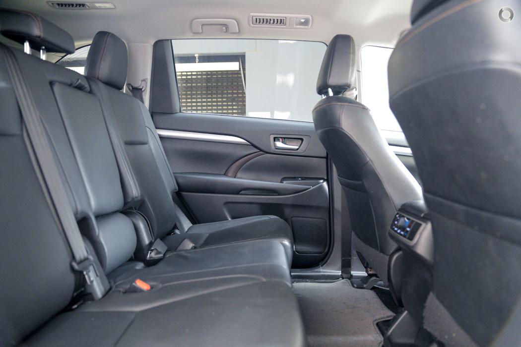 
								2017 Toyota Kluger GSU50R GXL Wagon 7st 5dr Spts Auto 8sp 2WD 3.5i – #611 full									