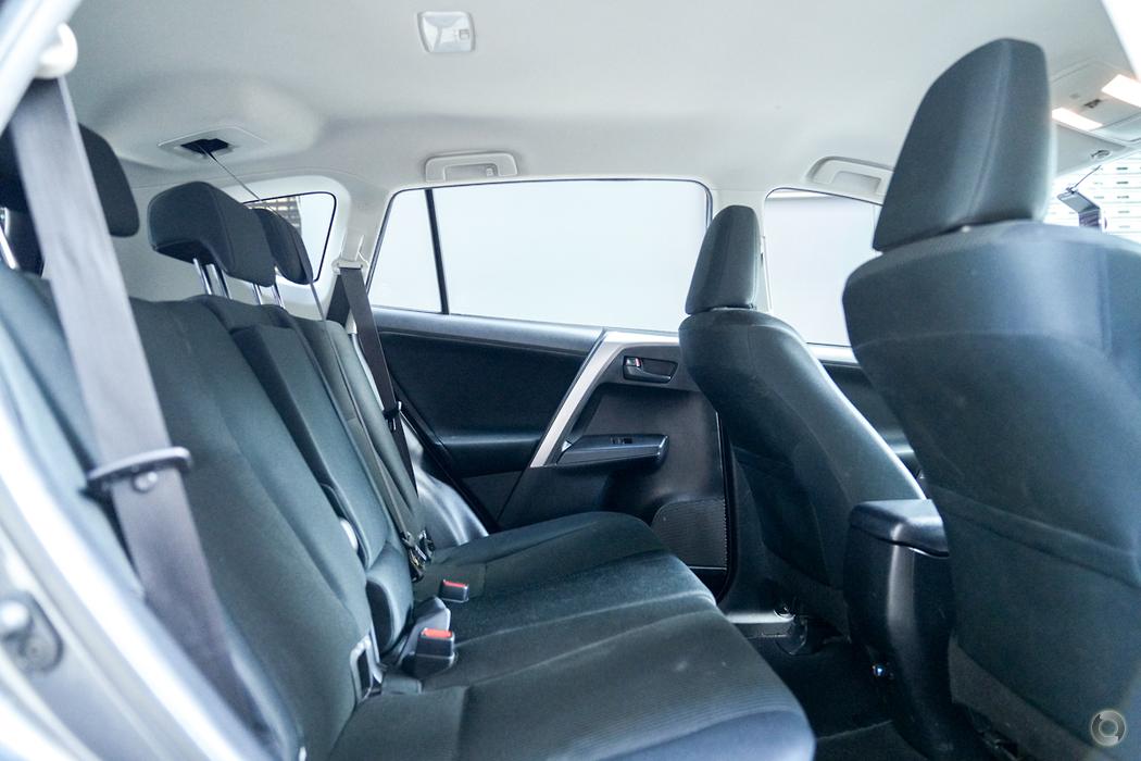 
								2018 Toyota RAV4 ASA44R GX Wagon 5dr Spts Auto 6sp AWD 2.5i – #672 full									