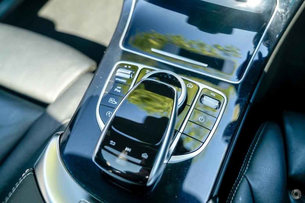 
								2019 Mercedes-Benz C-Class W205 809MY C300 Sedan 4dr 9G-TRONIC 9sp 2.0T – #641 full									