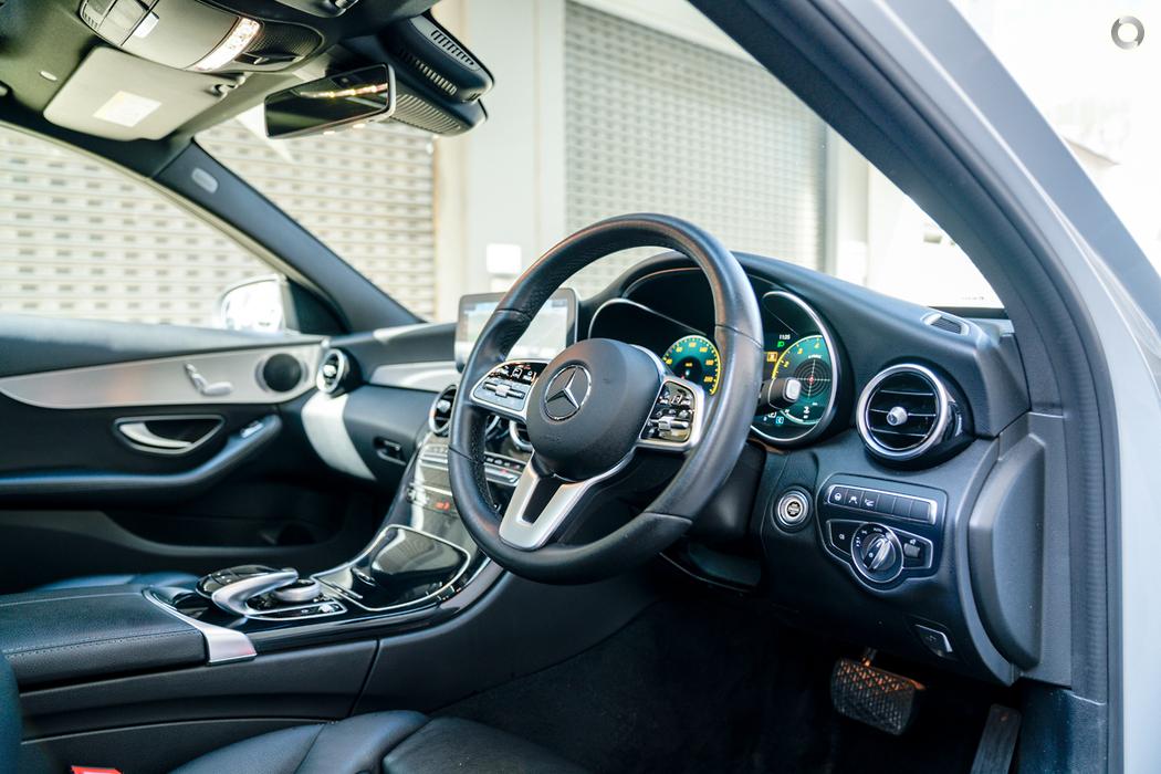 
								2019 Mercedes-Benz C-Class W205 809MY C300 Sedan 4dr 9G-TRONIC 9sp 2.0T – #641 full									