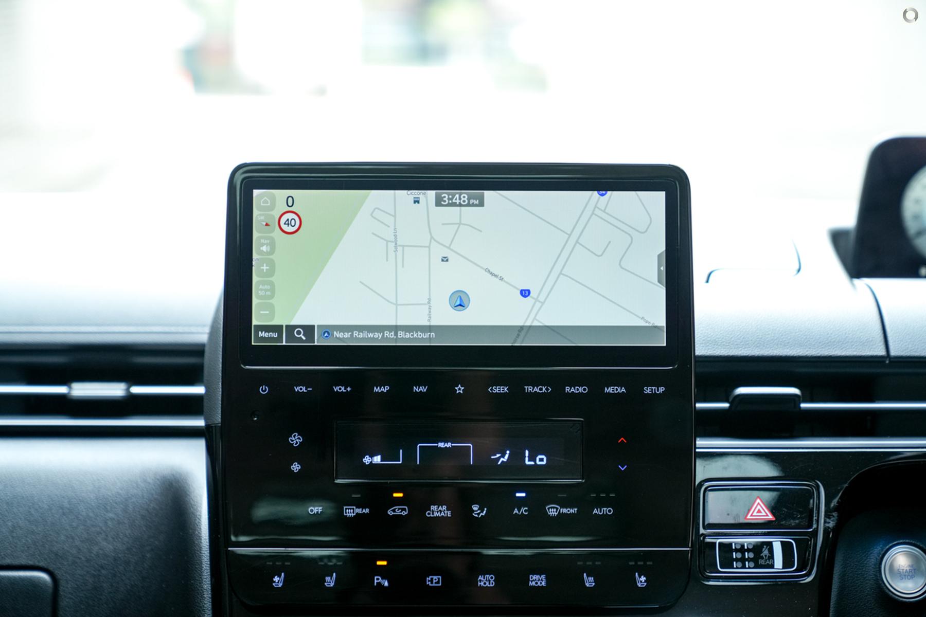 
								2021 Hyundai STARIA US4.V1 MY22 Highlander Wagon 8st 5dr Spts Auto 8sp AWD full									