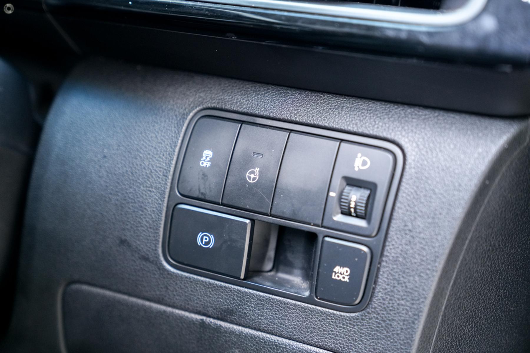 
								2021 Hyundai STARIA US4.V1 MY22 Highlander Wagon 8st 5dr Spts Auto 8sp AWD full									