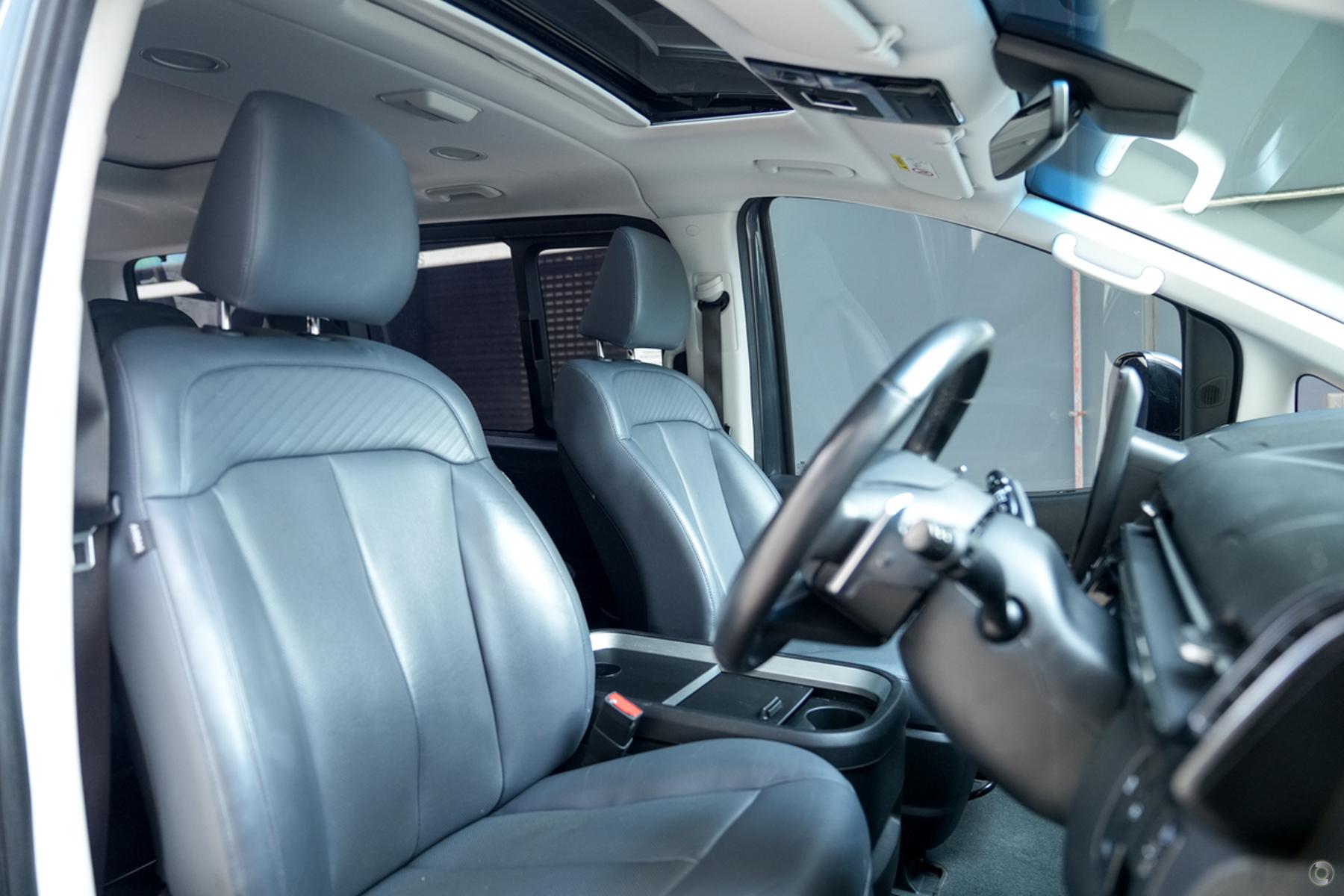 
								2021 Hyundai STARIA US4.V1 MY22 Highlander Wagon 8st 5dr Spts Auto 8sp AWD full									