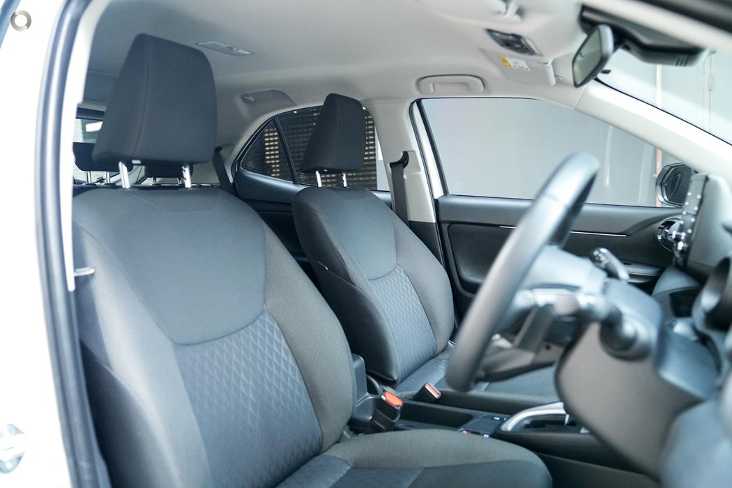 
								2023 Toyota Yaris Cross MXPB10R GXL Wagon 5dr CVT 10sp 2WD 1.5i – #662 full									