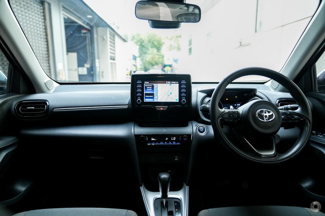 
								2023 Toyota Yaris Cross MXPB10R GXL Wagon 5dr CVT 10sp 2WD 1.5i – #662 full									