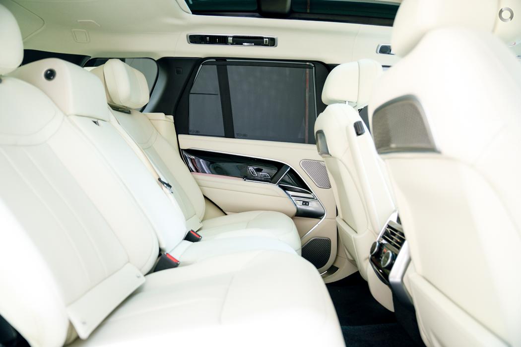 
								2024 Land Rover Range Rover L460 MY24 P460e Autobiography PHEV Wagon 5dr Spts Auto 8sp AWD 3.0TT/160kW Hybrid – #650 full									