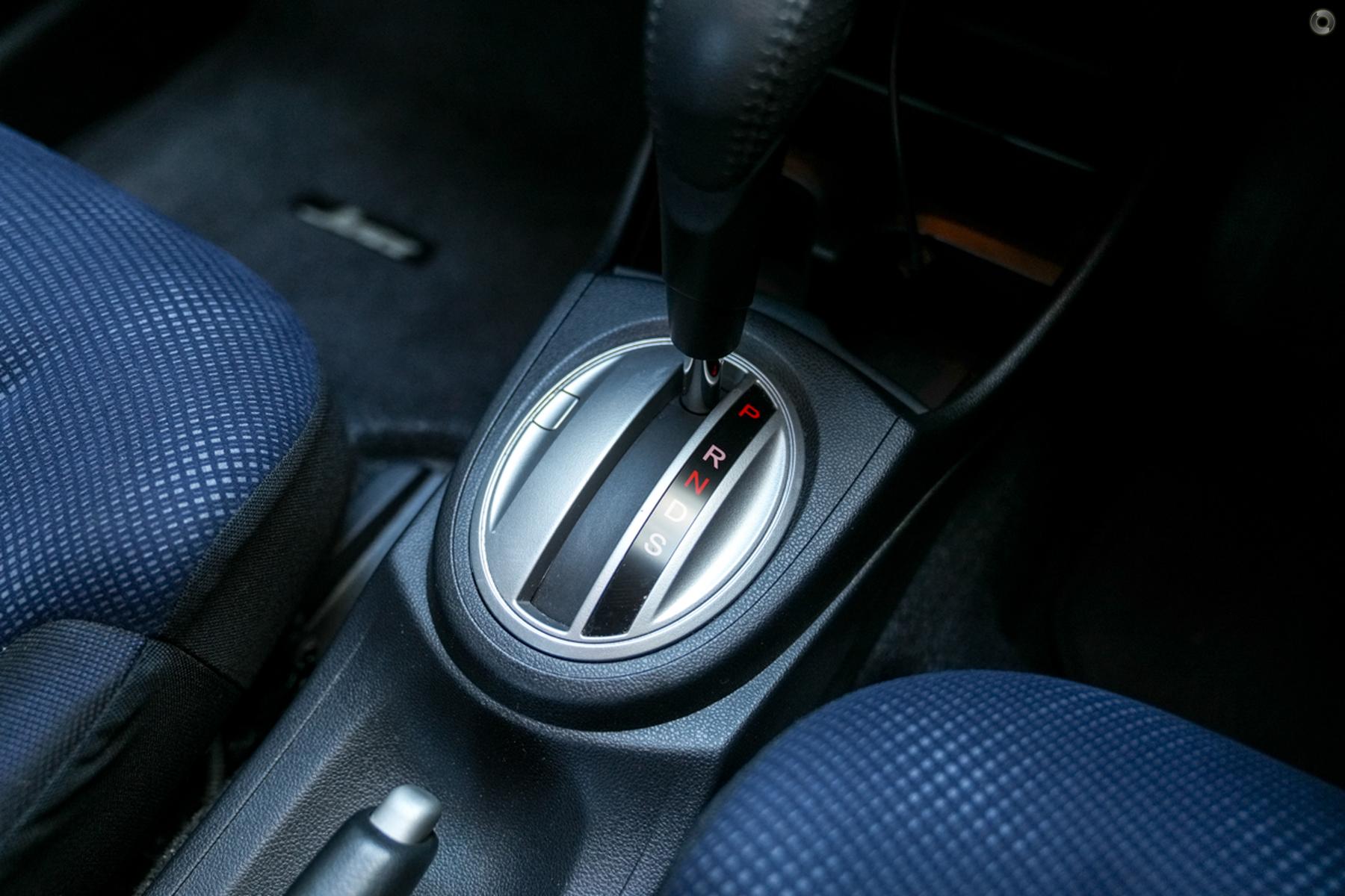 
								2012 Honda Jazz GE MY12 VIBE HATCHBACK 5DR AUTO 5SP 1.3I – #704 full									