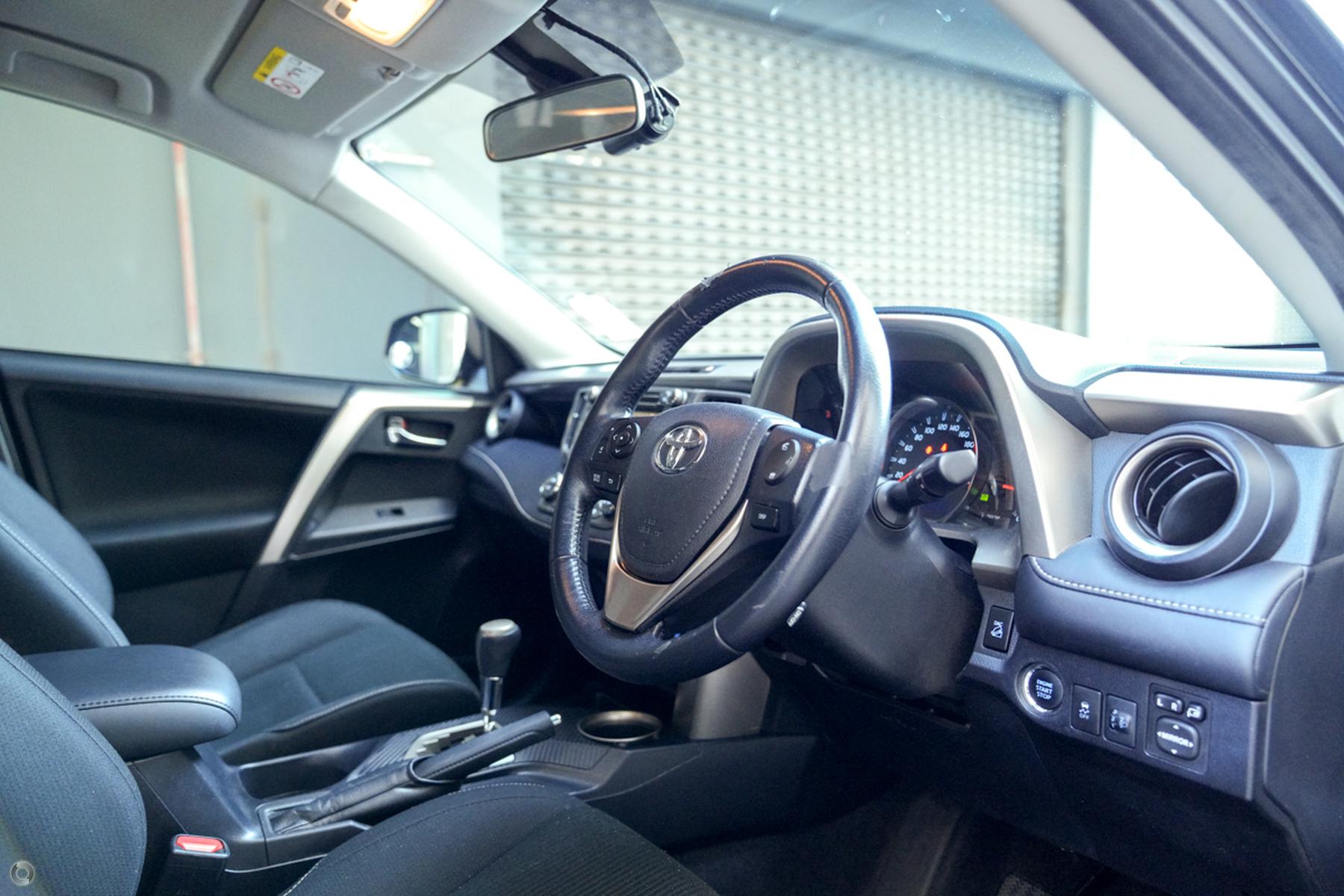 
								2015 Toyota RAV4 ASA44R Cruiser Wagon 5dr Spts Auto 6sp AWD 2.5i – #686 full									