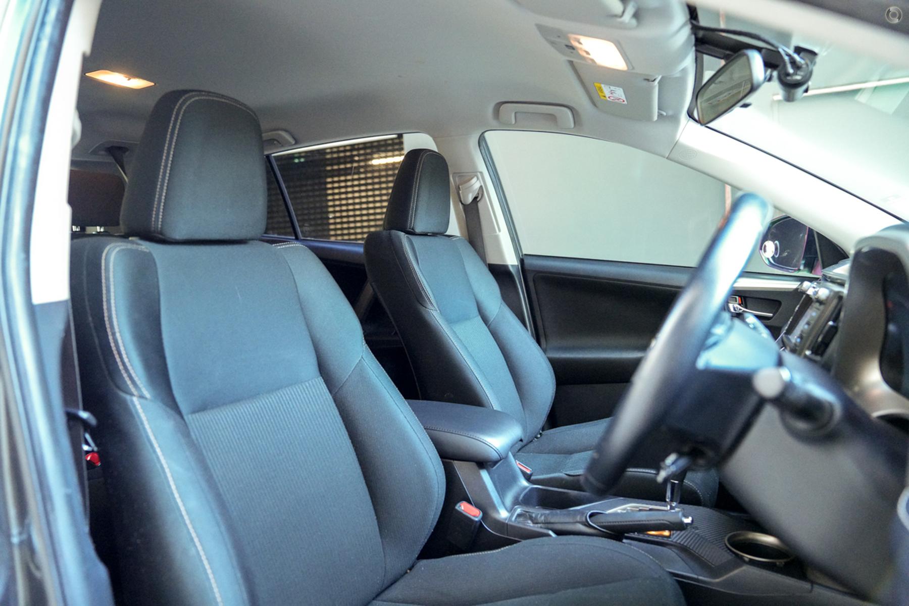 
								2015 Toyota RAV4 ASA44R Cruiser Wagon 5dr Spts Auto 6sp AWD 2.5i – #686 full									