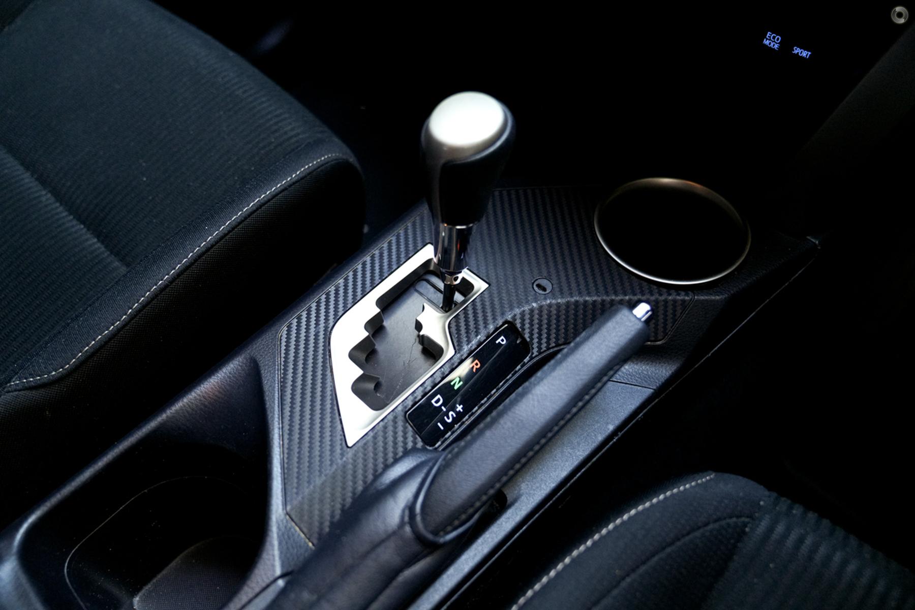 
								2015 Toyota RAV4 ASA44R Cruiser Wagon 5dr Spts Auto 6sp AWD 2.5i – #686 full									