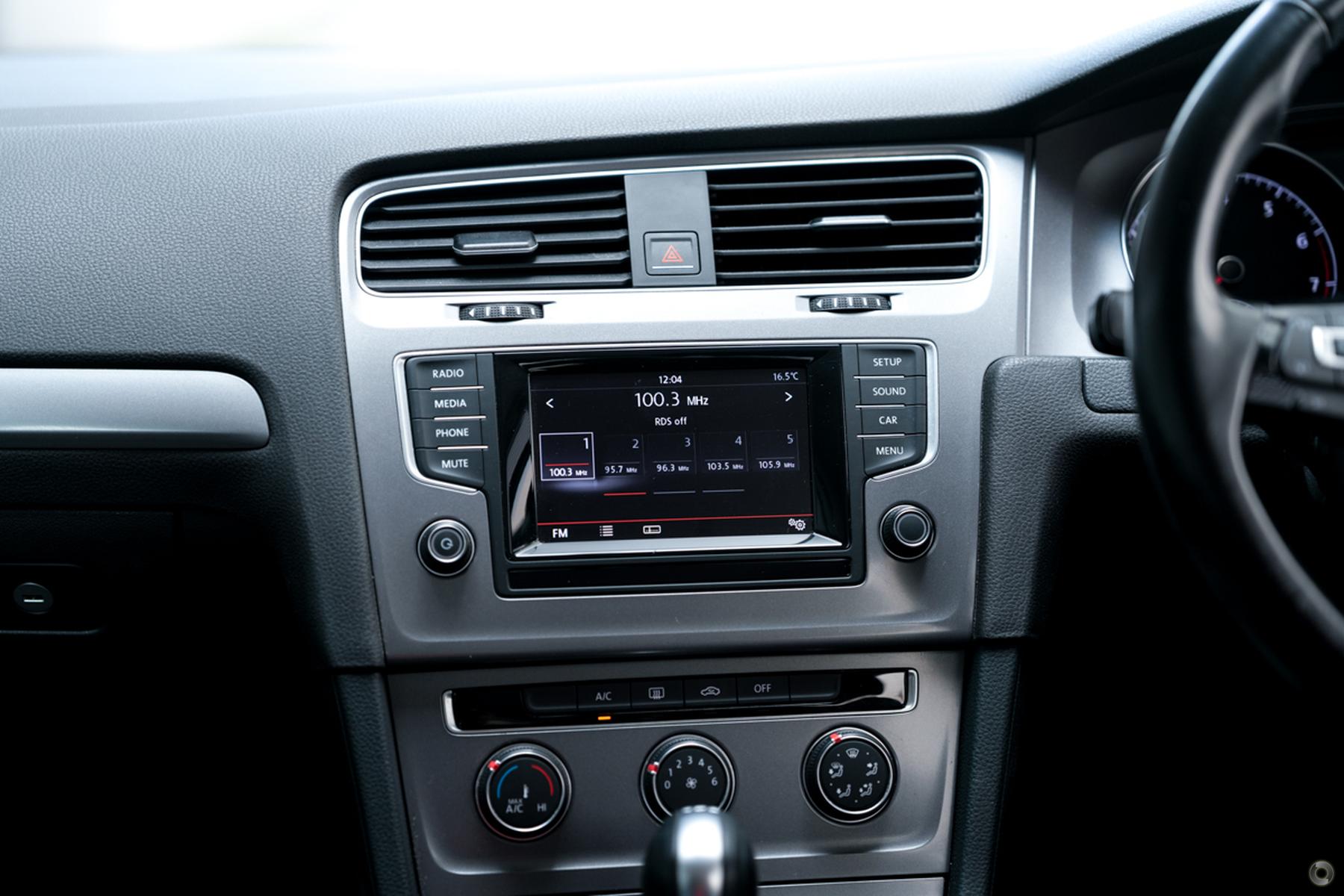 
								2015 Volkswagen Golf VII MY15 90TSI Hatchback 5dr DSG 7sp 1.4T – #691 full									