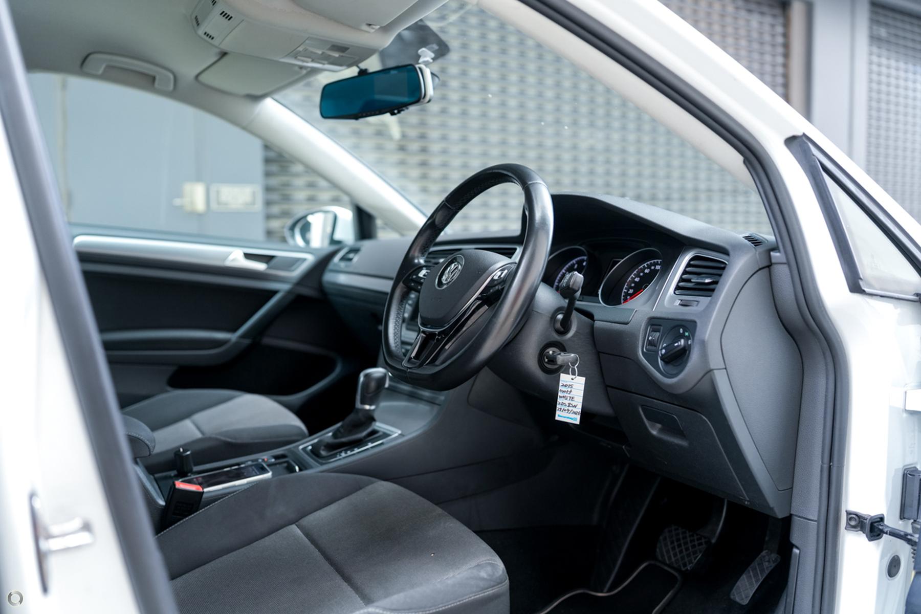 
								2015 Volkswagen Golf VII MY15 90TSI Hatchback 5dr DSG 7sp 1.4T – #691 full									