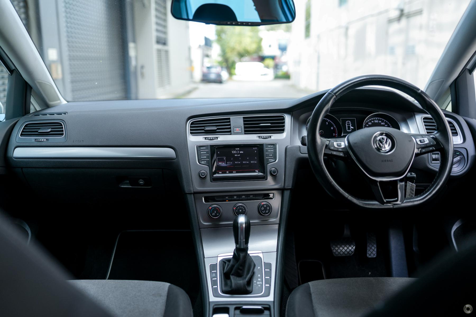 
								2015 Volkswagen Golf VII MY15 90TSI Hatchback 5dr DSG 7sp 1.4T – #691 full									