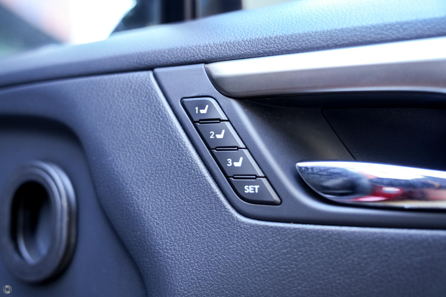 
								2016 Lexus RX AGL20R RX200t F Sport Wagon 5dr Spts Auto 6sp, 2.0T – #684 full									