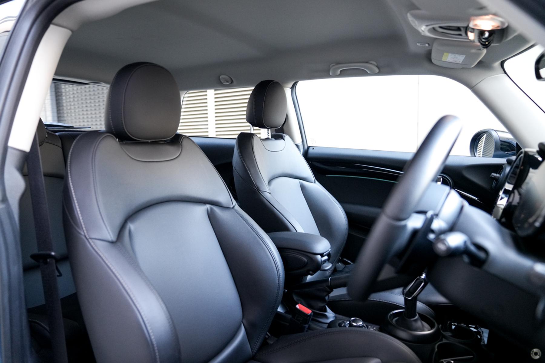 
								2023 MINI Hatch F56 LCI-2 Cooper S Classic Hatchback 3dr D-CT 7sp 2.0T – #718 full									