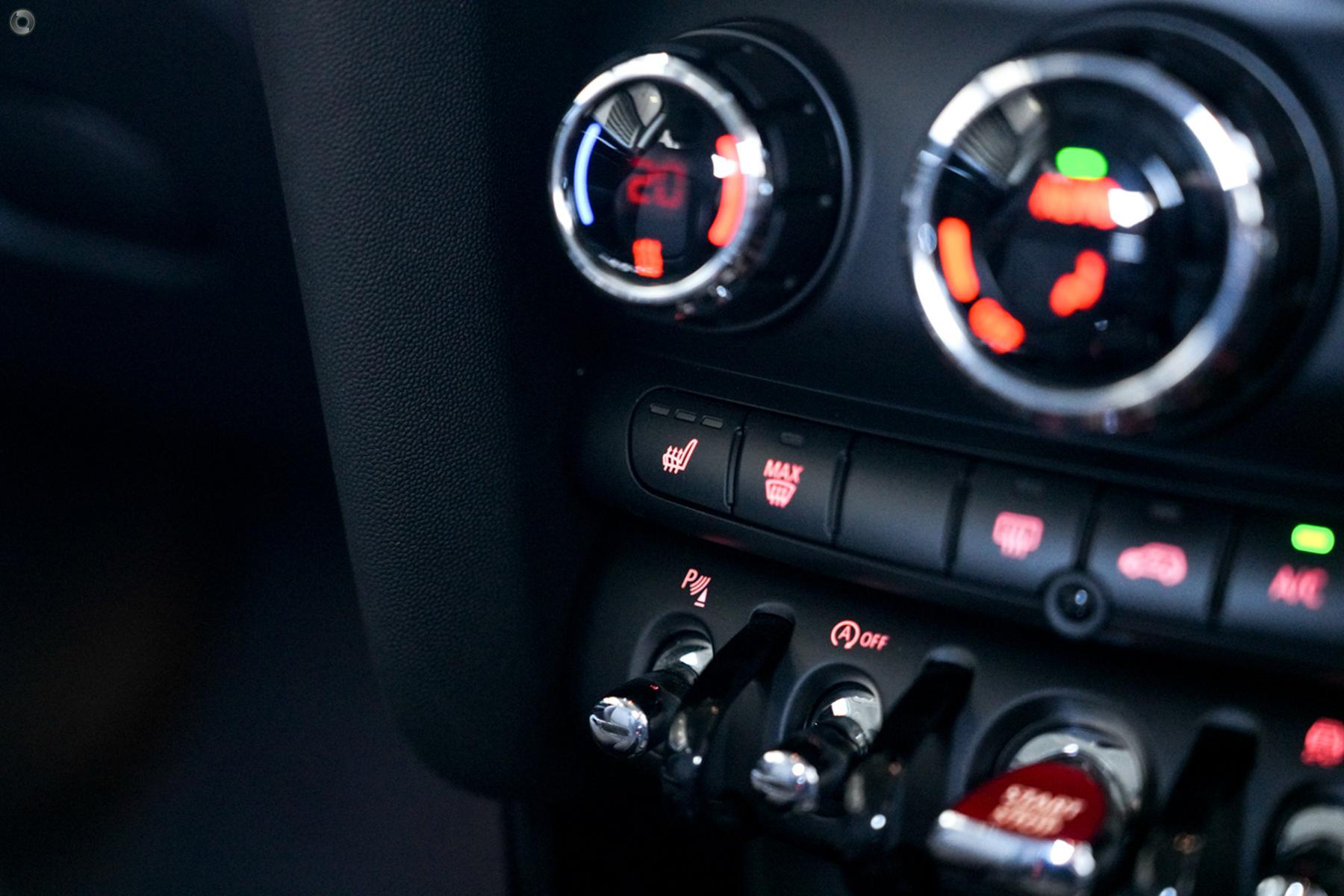 
								2023 MINI Hatch F56 LCI-2 Cooper S Classic Hatchback 3dr D-CT 7sp 2.0T – #718 full									