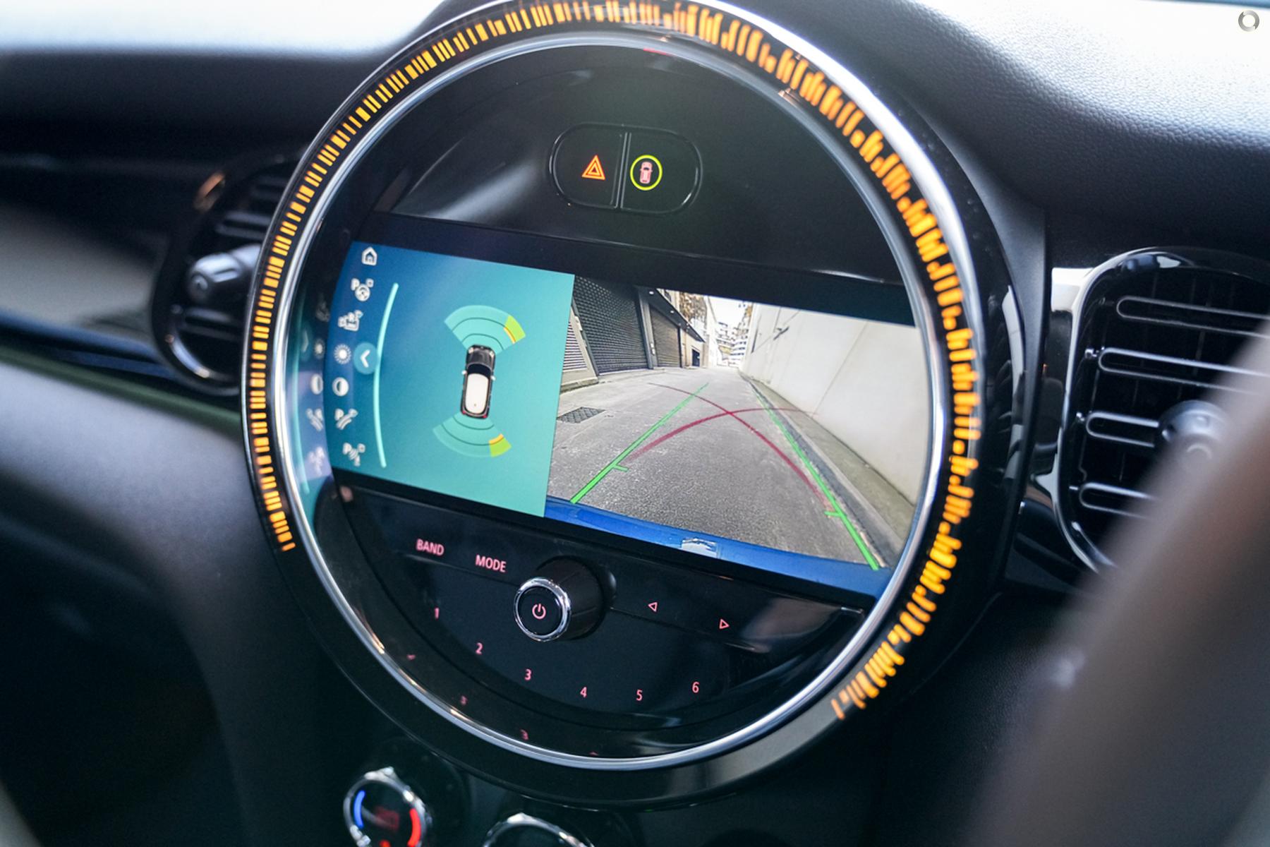 
								2023 MINI Hatch F56 LCI-2 Cooper S Classic Hatchback 3dr D-CT 7sp 2.0T – #718 full									