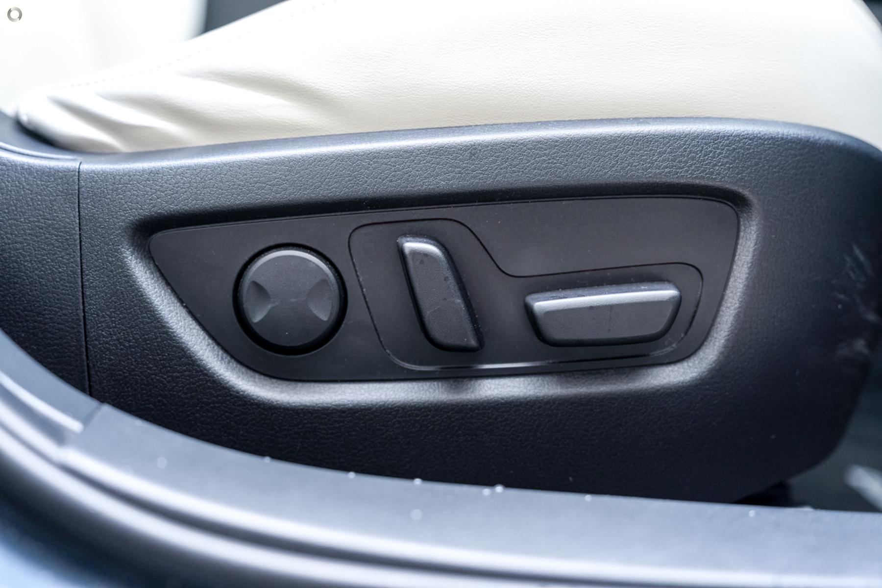 
								2023 Mazda CX-30 DM2WLA G25 Astina Wagon 5dr SKYACTIV-Drive 6sp 2.5i – #702 full									