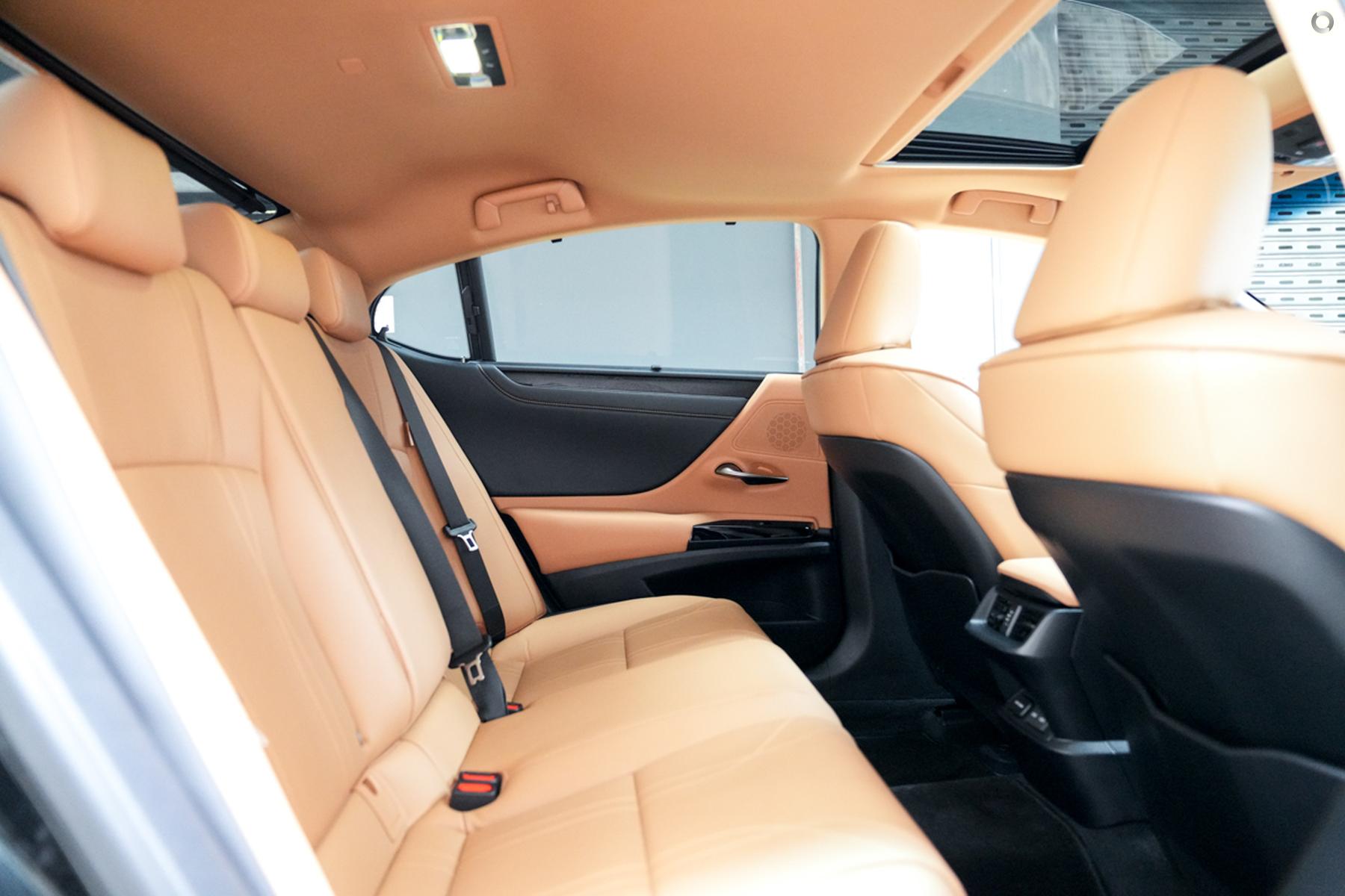 
								2024 Lexus ES AXZH10R ES300h Luxury Sedan 4dr CVT 1sp 2.5i/88kW Hybrid – #703 full									