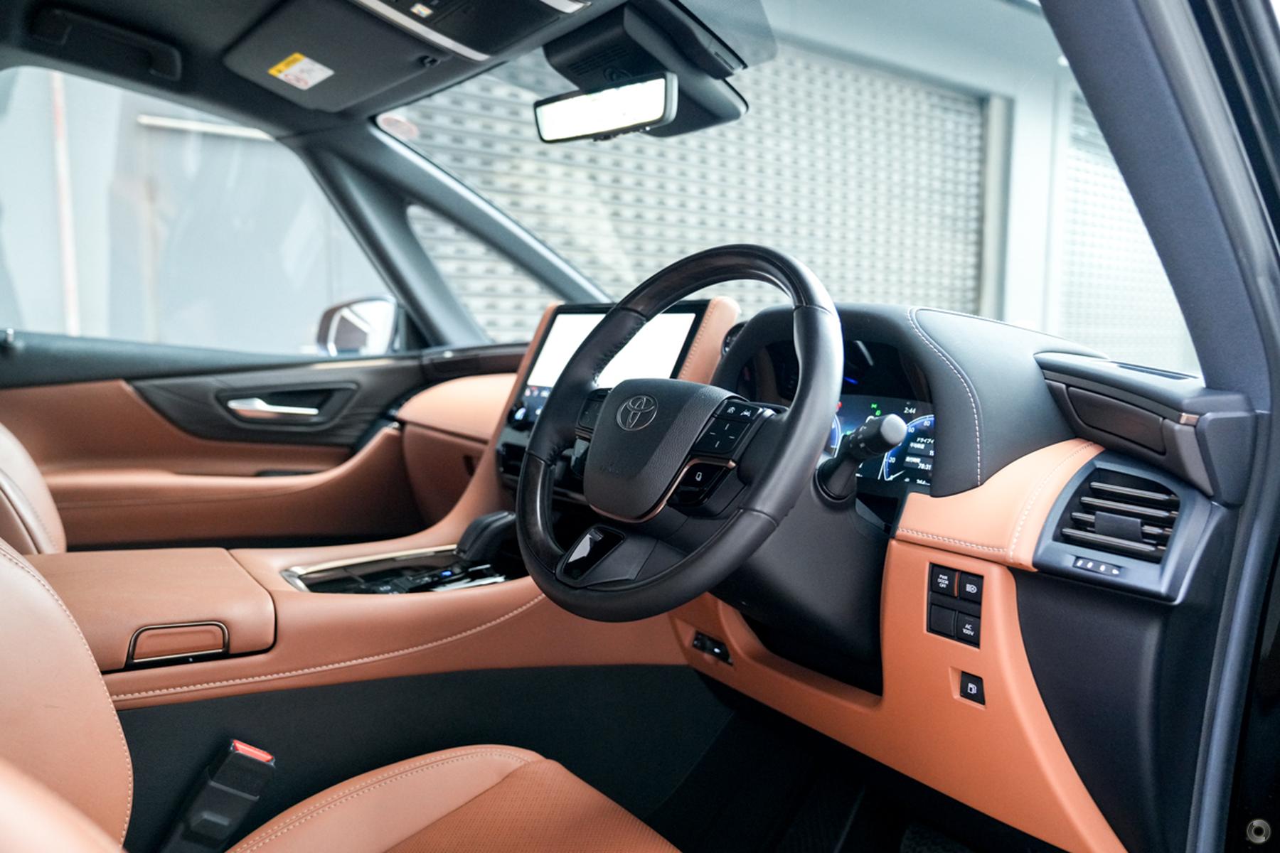 
								2024 Toyota Vellfire AAHH40W Hybrid Z Premier Van Wagon 7st 5dr CVT 1sp 2.5i Hybrid [IMP] – #690 full									