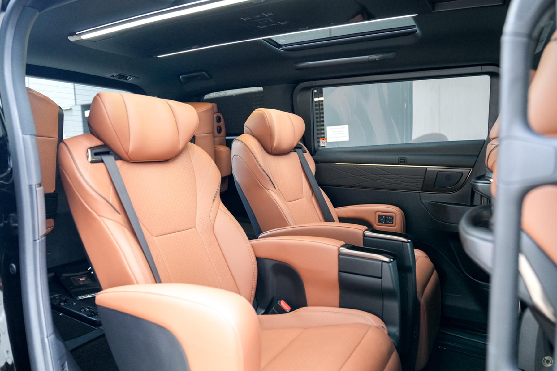 
								2024 Toyota Vellfire AAHH40W Hybrid Z Premier Van Wagon 7st 5dr CVT 1sp 2.5i Hybrid [IMP] – #690 full									