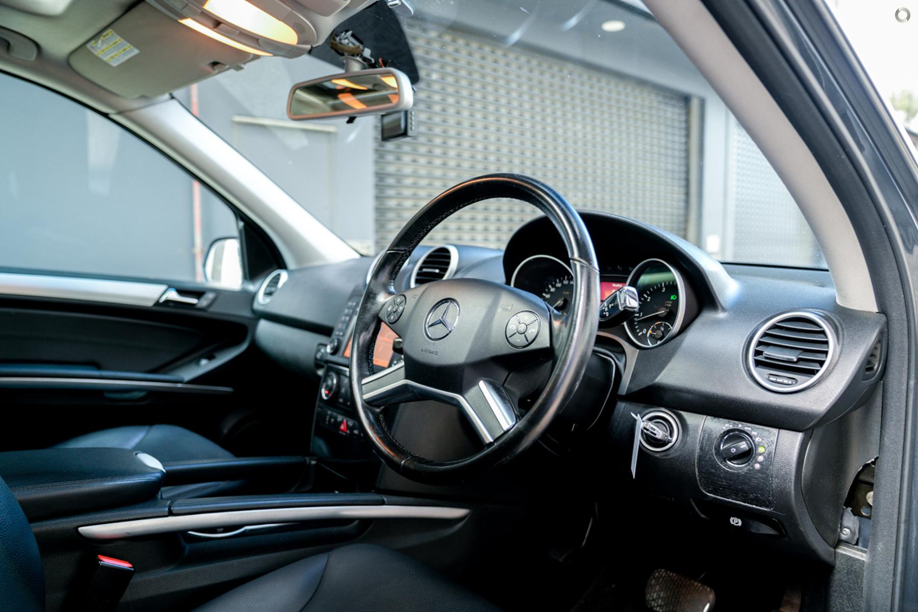 
								2010 Mercedes-Benz M-Class W164 MY10 ML350 Wagon 5dr Spts Auto 7sp 4×4 3.5i – #696 full									