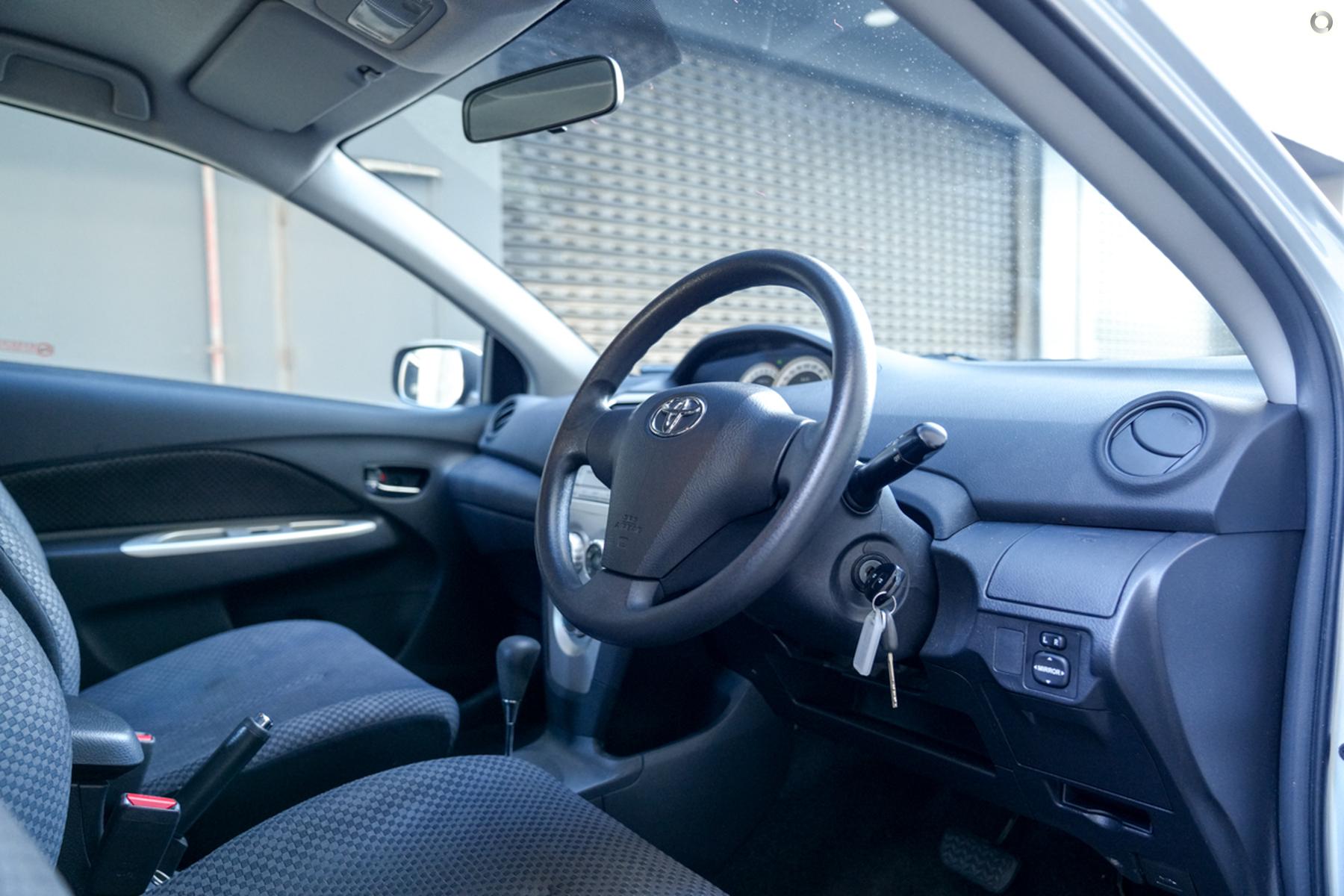 
								2007 Toyota Yaris YRS Sedan – #738 full									