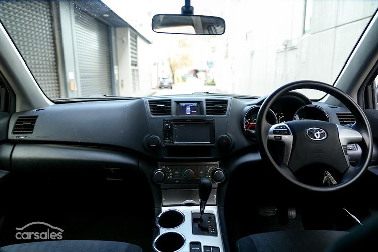 
								2013 Toyota Kluger GSU40R MY12 KX-R Wagon 7st 5dr Spts Auto 5sp 2WD 3.5i – #722 full									