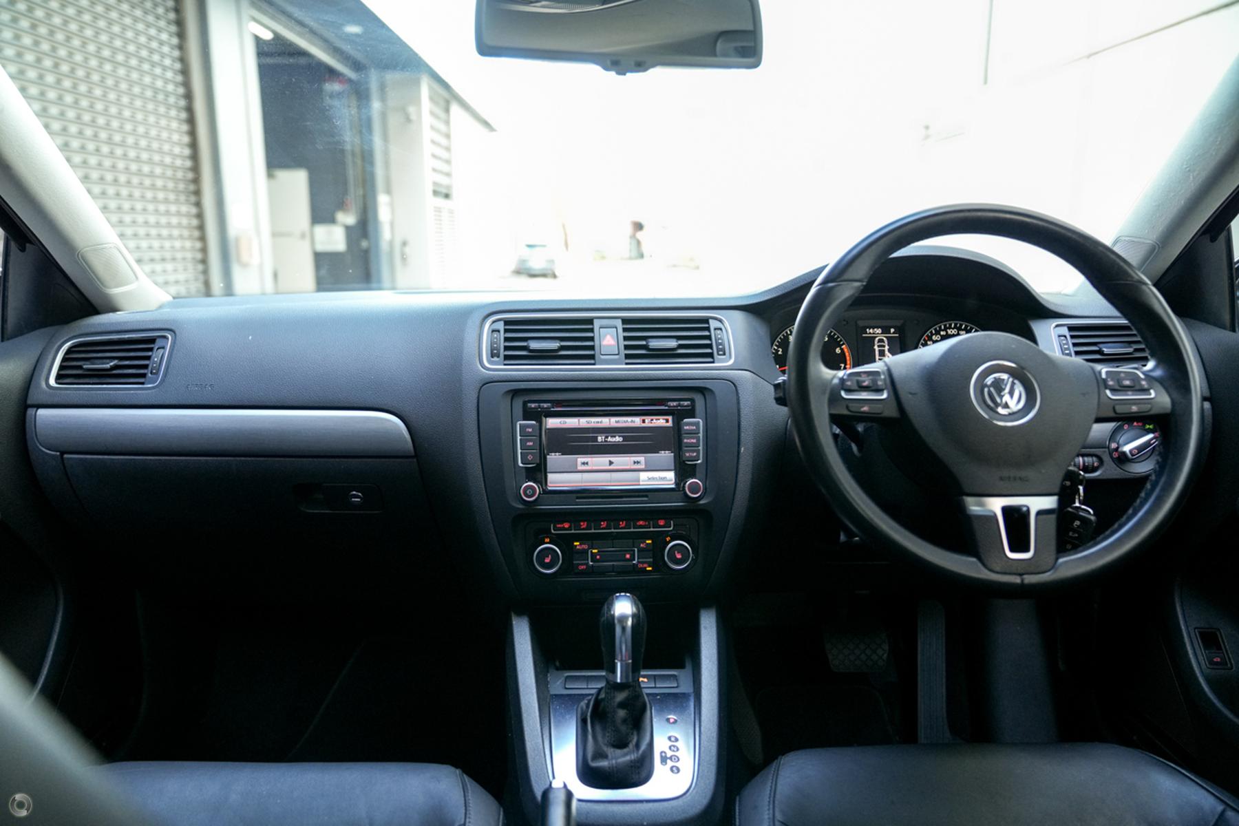 
								2012 Volkswagen Jetta 1B MY12.5 147TSI Highline Sedan 4dr DSG 6sp 2.0T – #720 full									