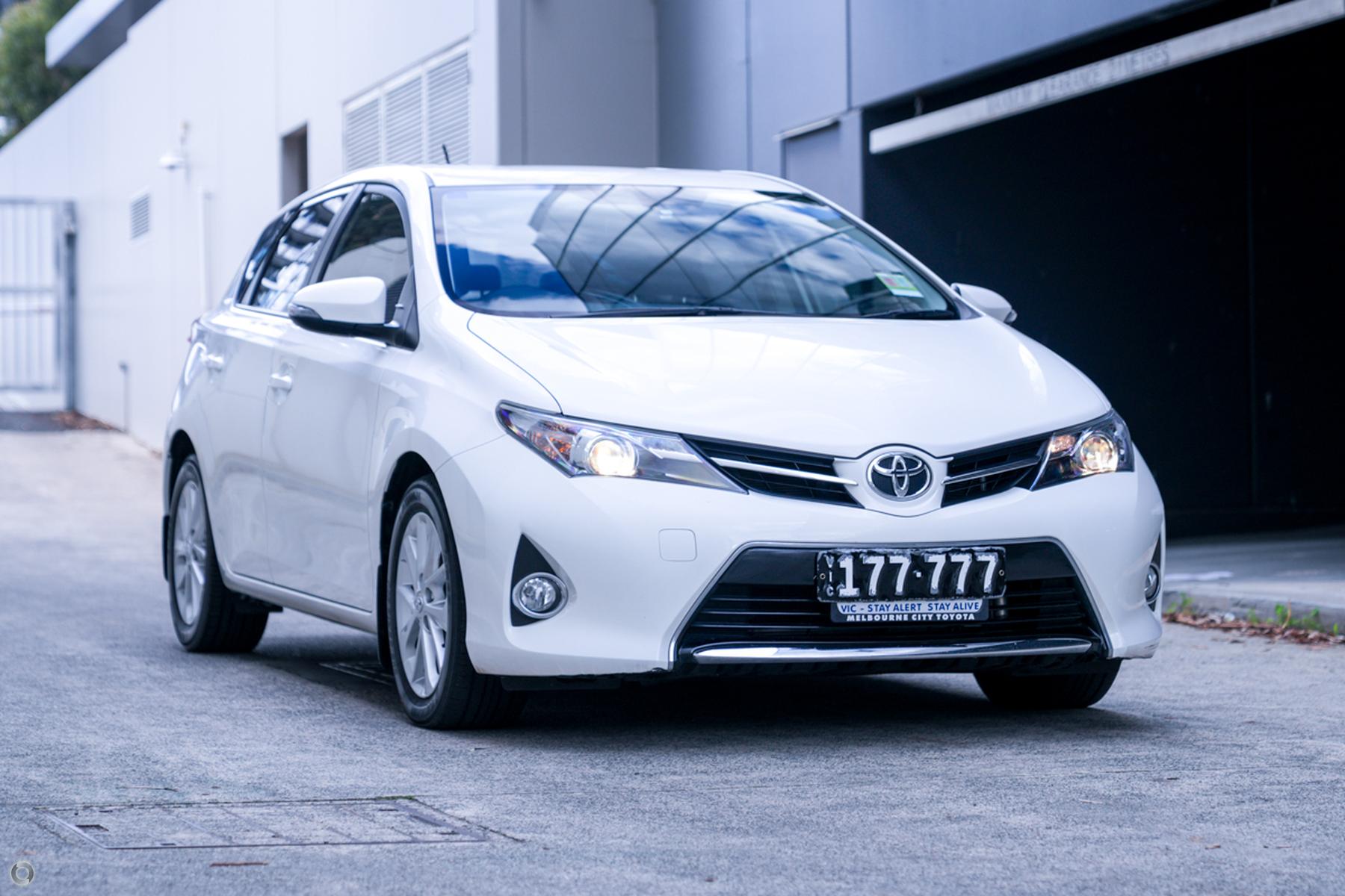 2015 Toyota Corolla ZRE182R Ascent Sport Hatchback 5dr S CVT 7sp 1 8i Mar 01