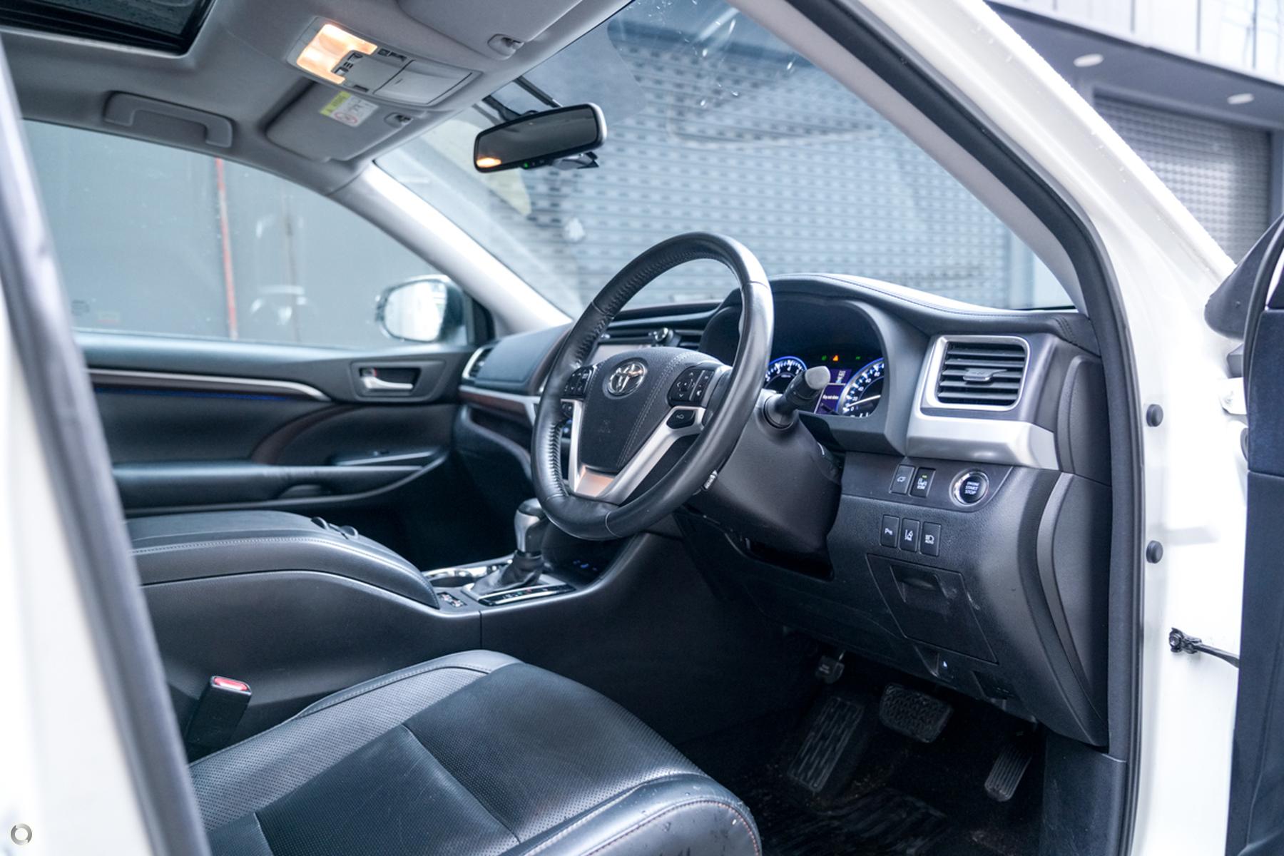 
								2015 Toyota Kluger GSU55R Grande Wagon 7st 5dr Spts Auto 6sp AWD 675kg 3.5i – #777 full									