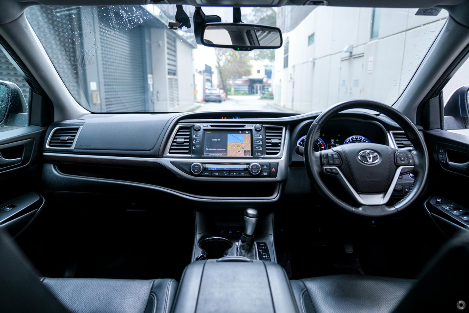 
								2015 Toyota Kluger GSU55R Grande Wagon 7st 5dr Spts Auto 6sp AWD 675kg 3.5i – #777 full									