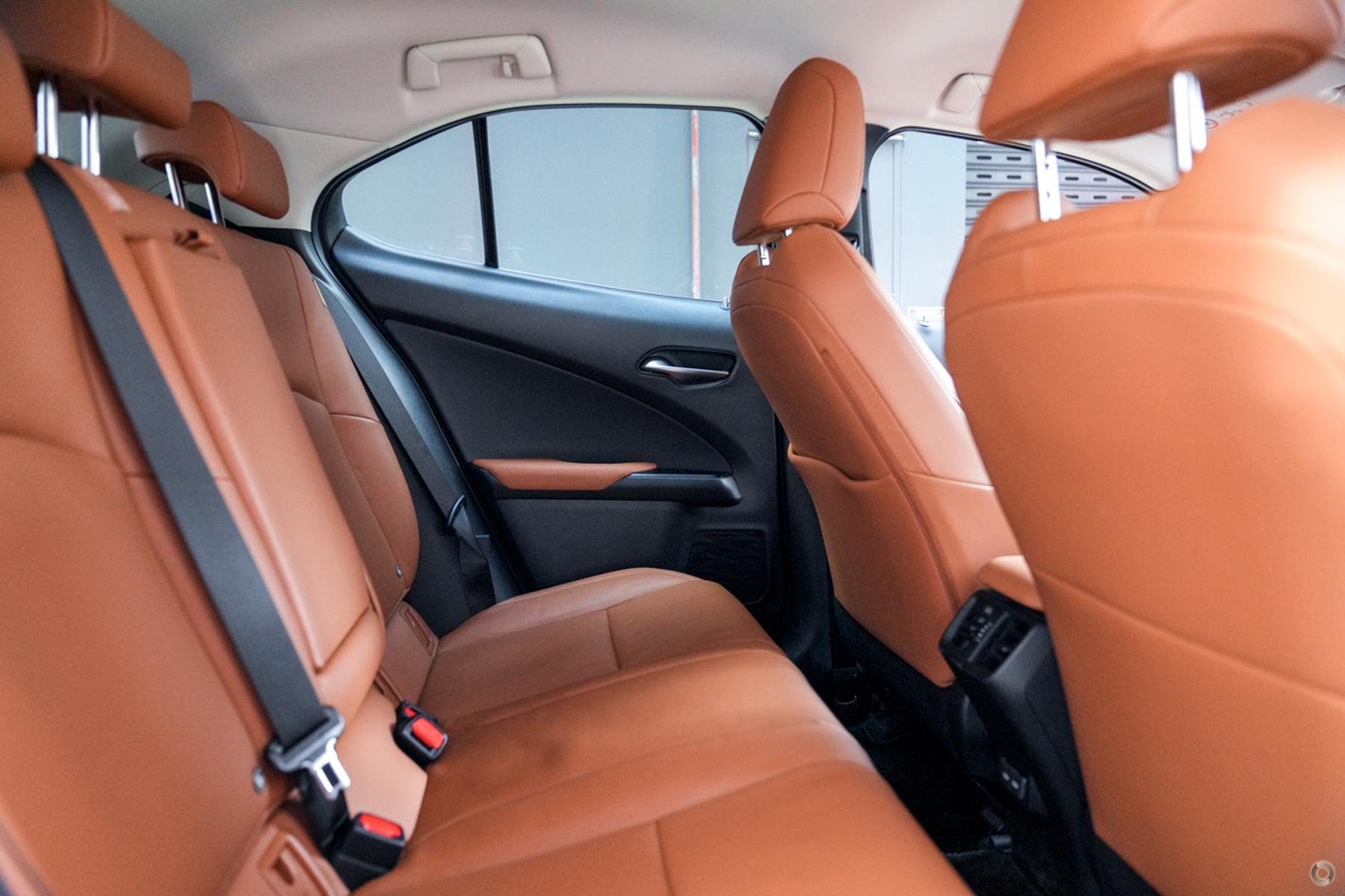 
								2021 Lexus UX MZAH10R UX250h Sport Luxury Hatchback 5dr E-CVT 1sp 2WD 2.0i/80kW Hybrid – #817 full									