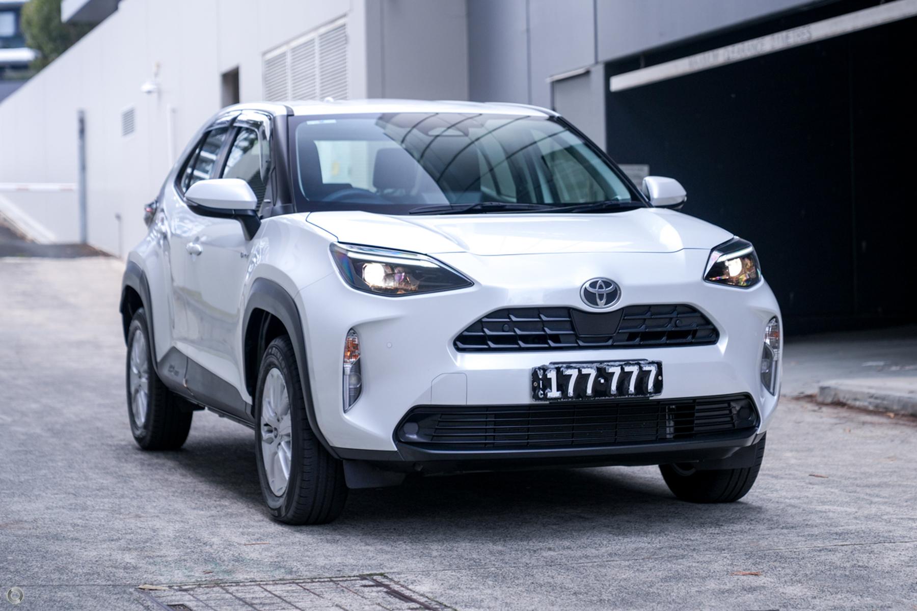 2025 Toyota Yaris Cross MXPJ10R GX Wagon 5dr CVT 1sp 2WD 1 5i59kW Hybrid 01