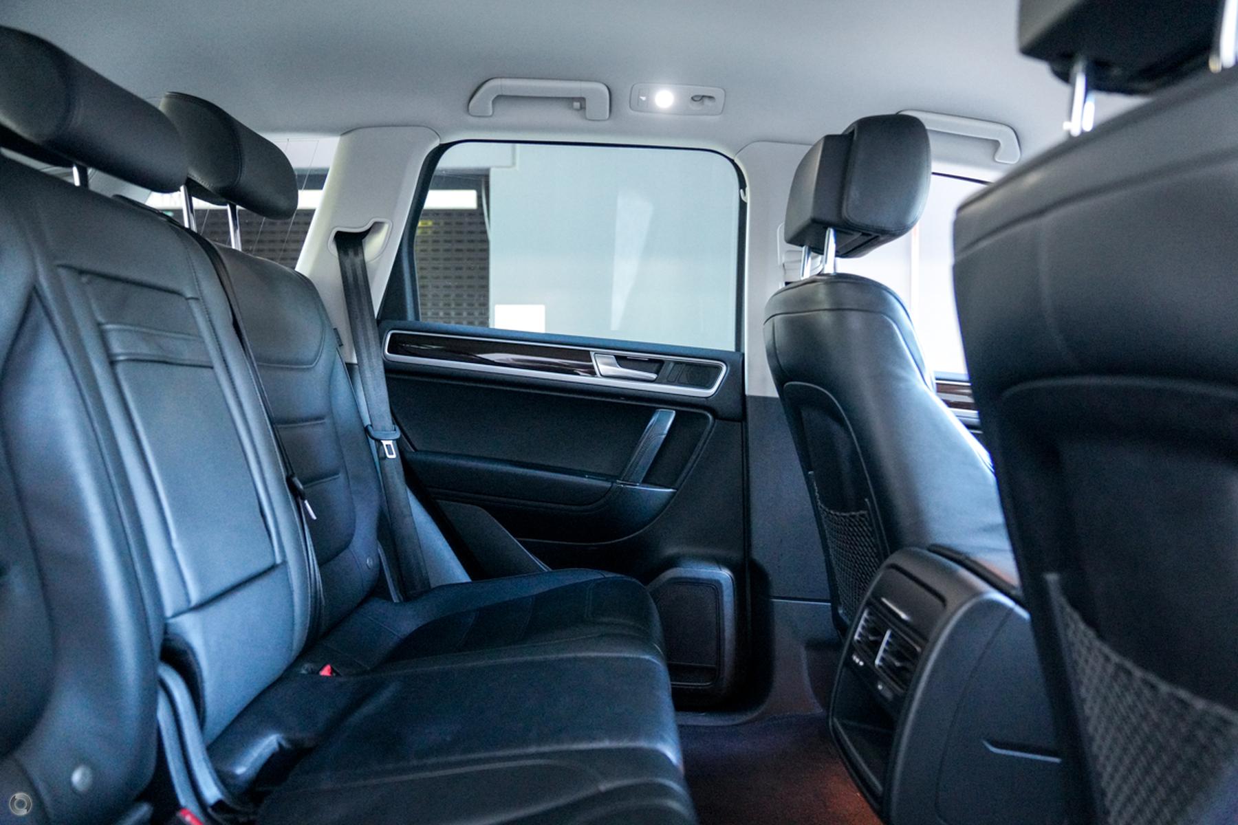 
								2015 Volkswagen Touareg 7P MY16 V6 TDI Wagon 5dr Tiptronic 8sp 4MOTION 3.0DT – #TBA full									