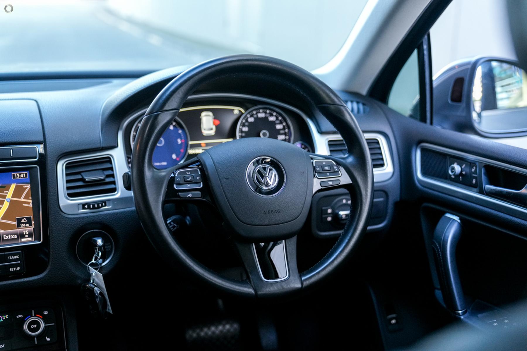 
								2015 Volkswagen Touareg 7P MY16 V6 TDI Wagon 5dr Tiptronic 8sp 4MOTION 3.0DT – #TBA full									