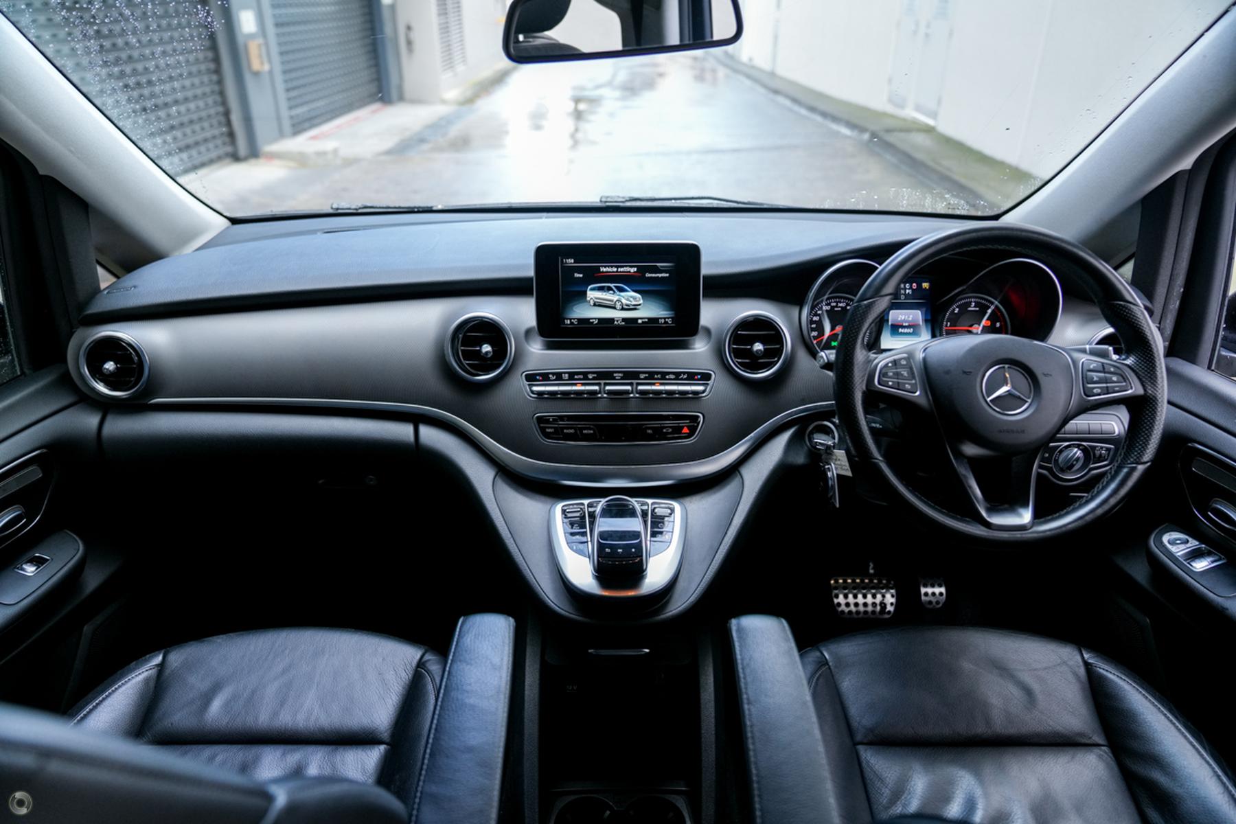 
								2017 Mercedes-Benz V-Class 447 V220 d Wagon 7st 5dr 7G-TRONIC + 7sp 2.1DTT – #863 full									