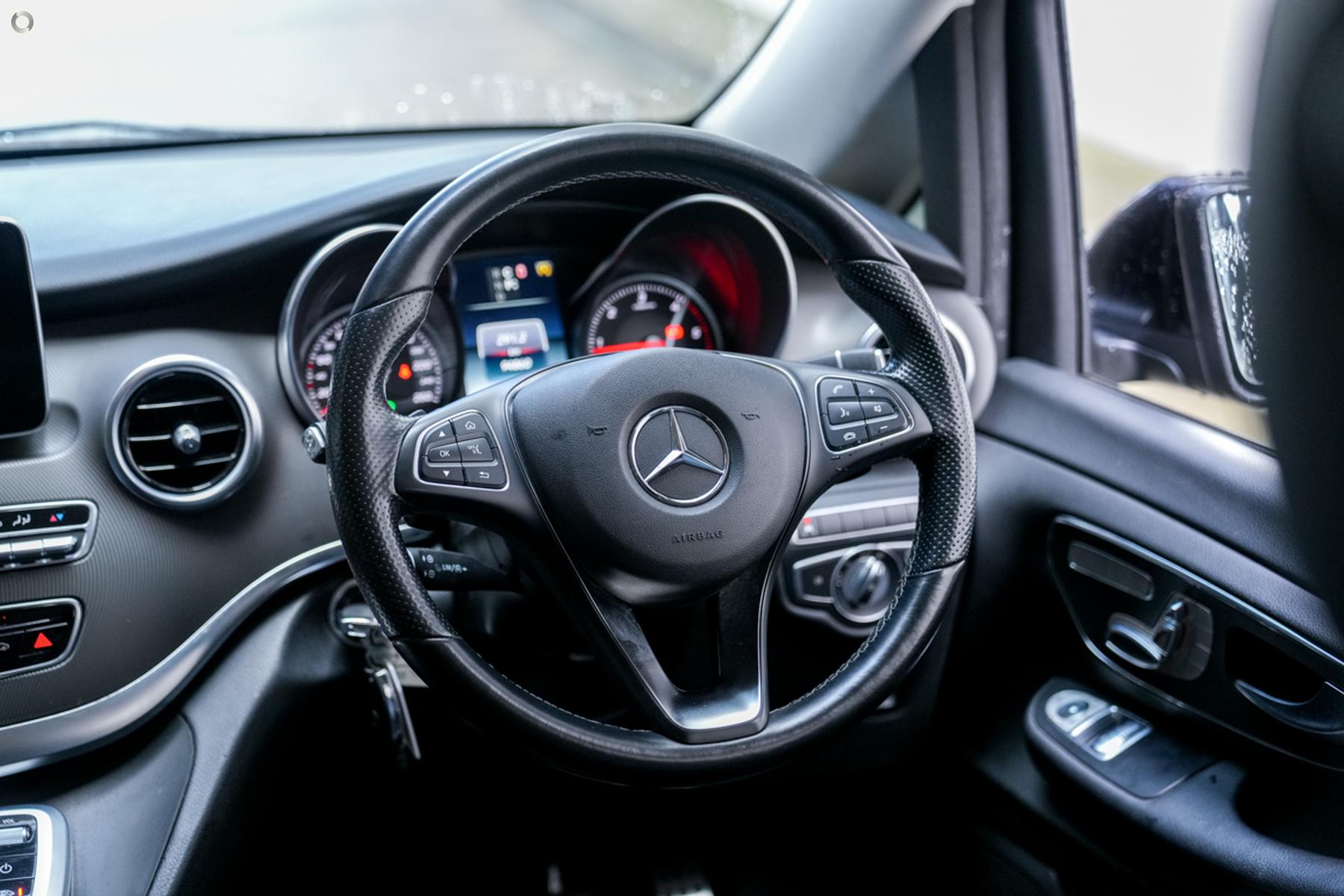 
								2017 Mercedes-Benz V-Class 447 V220 d Wagon 7st 5dr 7G-TRONIC + 7sp 2.1DTT – #863 full									