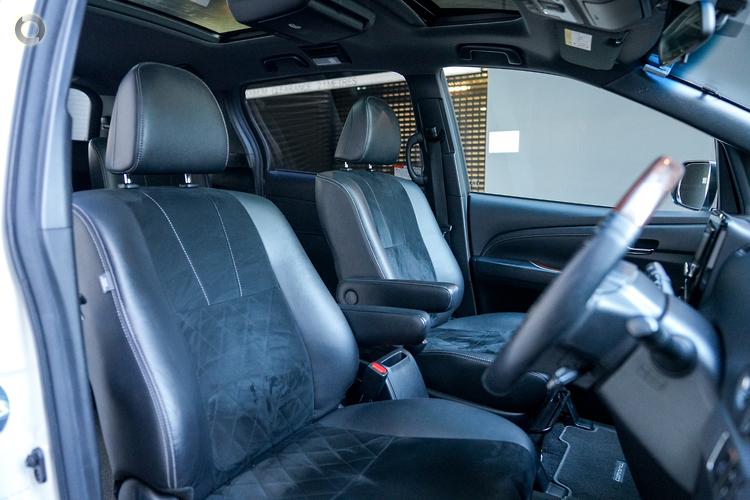 
								2019 Toyota Tarago GSR50R Ultima Wagon 7st 5dr Spts Auto 6sp 3.5i full									