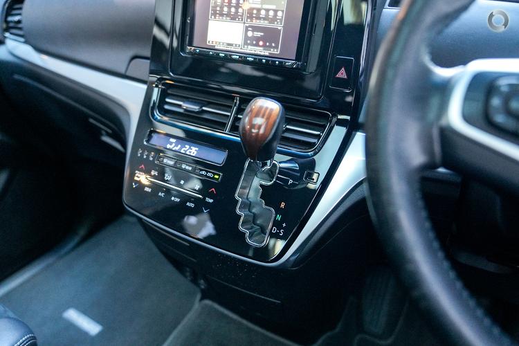 
								2019 Toyota Tarago GSR50R Ultima Wagon 7st 5dr Spts Auto 6sp 3.5i full									